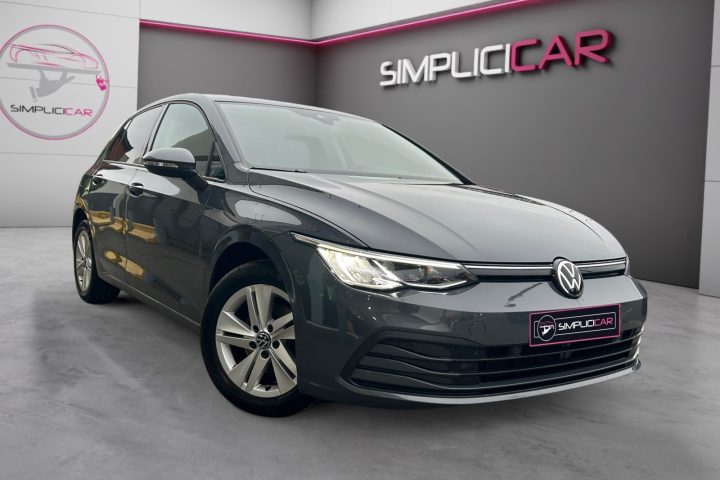 VOLKSWAGEN GOLF 8